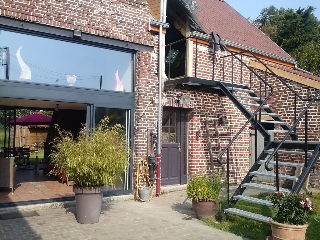 Chambres D Hotes ,Hotel ,Secret D'Une Nuit A Vicq Pres De Onnaing,Avec Piscine Exterior photo