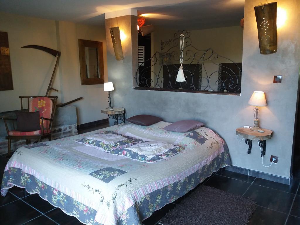 Chambres D Hotes ,Hotel ,Secret D'Une Nuit A Vicq Pres De Onnaing,Avec Piscine Exterior photo