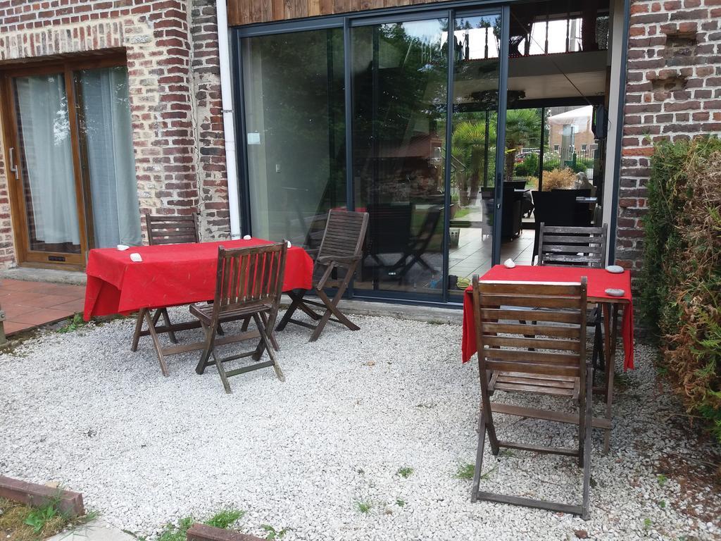 Chambres D Hotes ,Hotel ,Secret D'Une Nuit A Vicq Pres De Onnaing,Avec Piscine Exterior photo